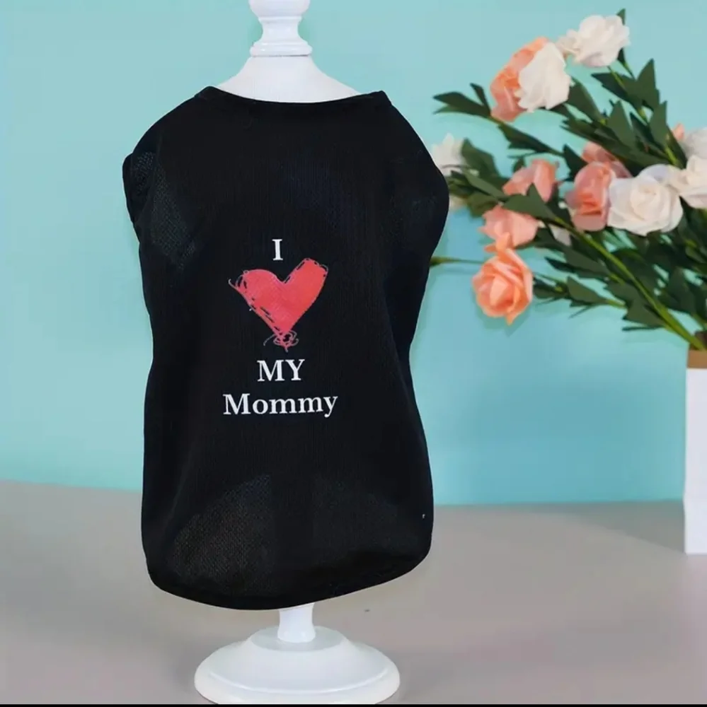 Cat or Dog I ❤️ my mommy tee! Size M